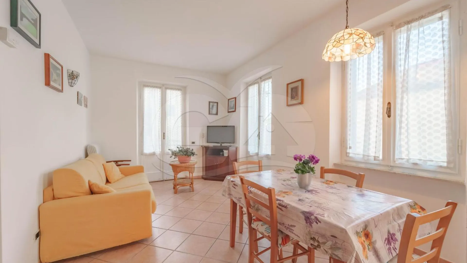 Appartamenti Malaga - Goelba Porto Azzurro 0*,